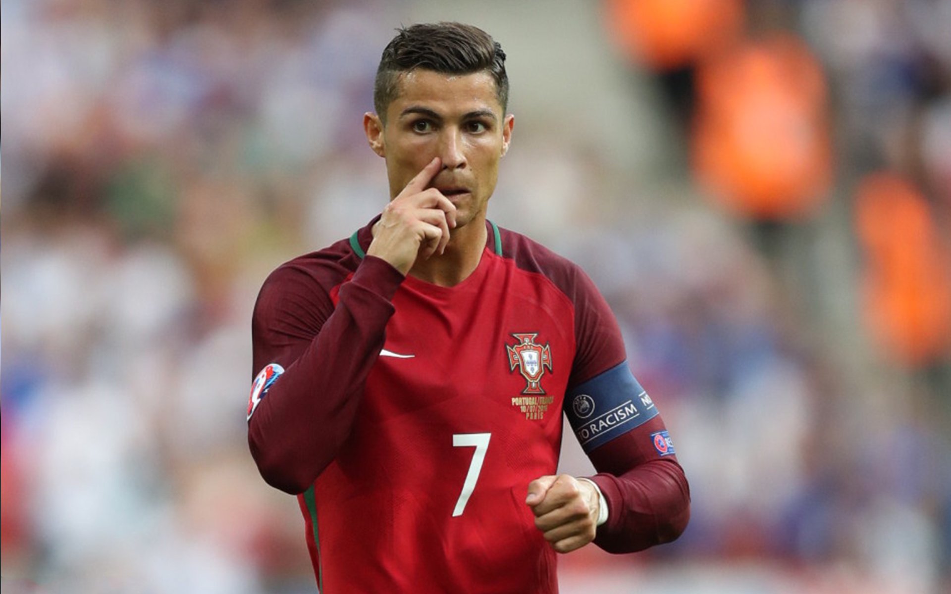 球员在比赛中展现出了顽强的战斗精神，球员们在赛场上展现